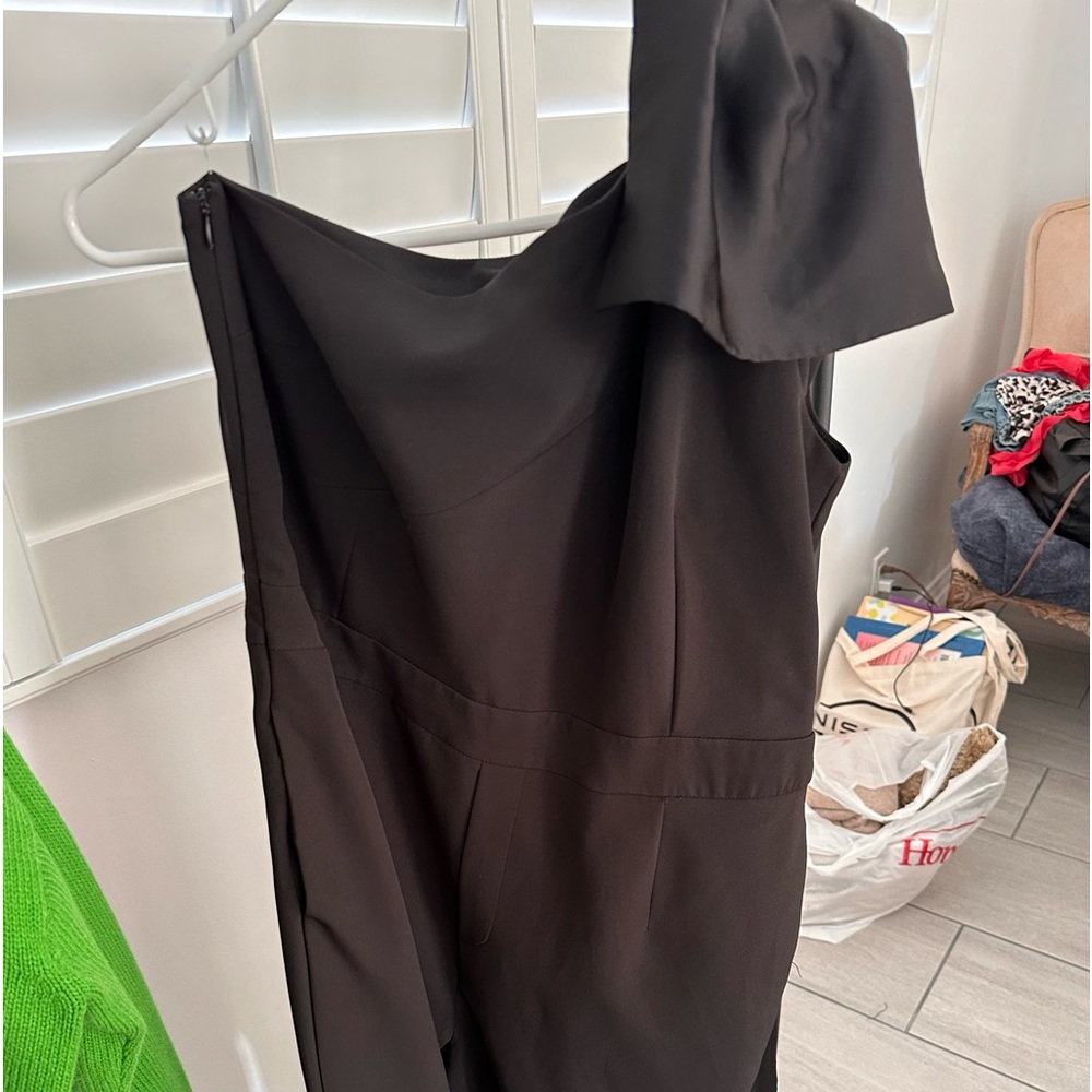 Beautiful, one shoulder, black jumpsuit